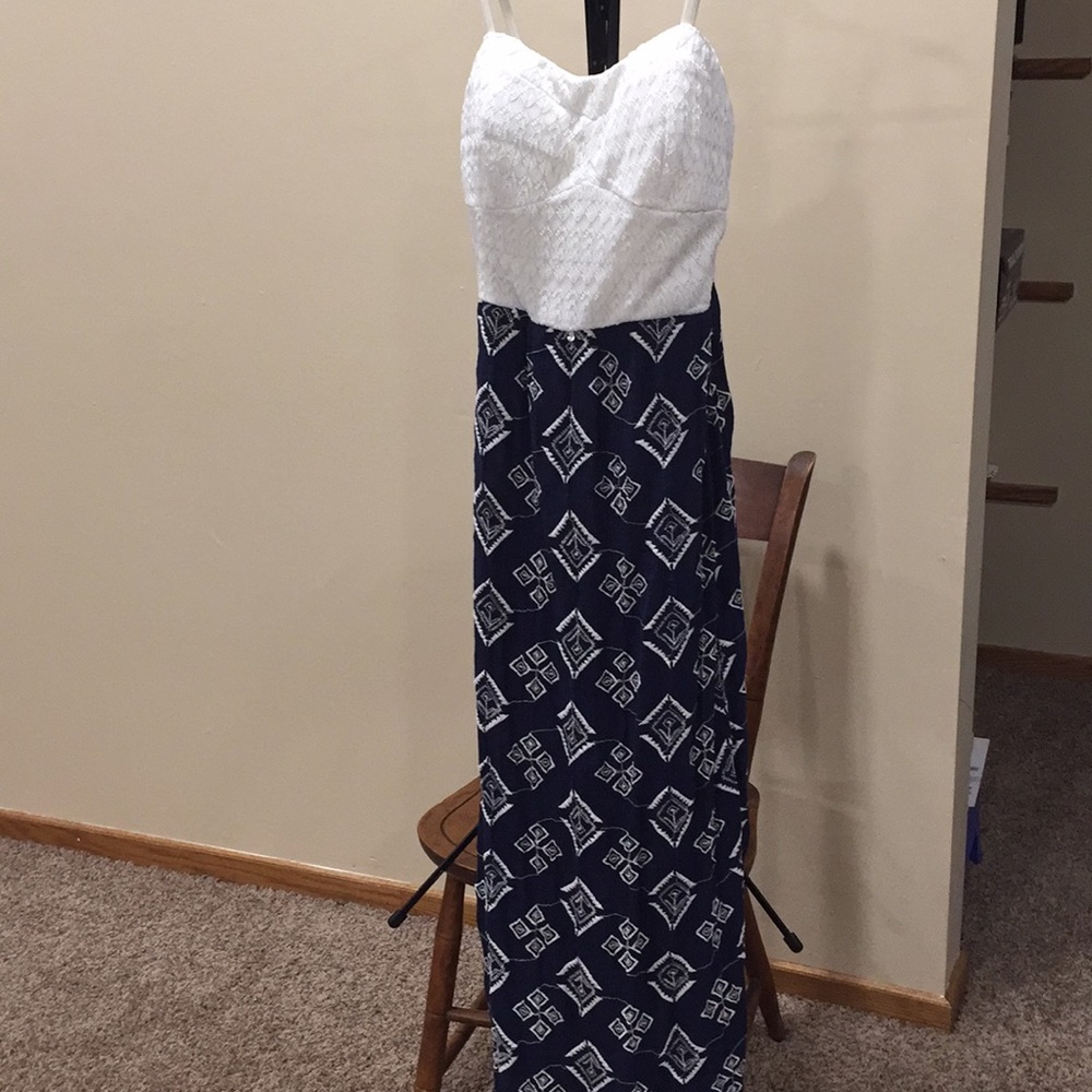 Juniors lace maxi dress size L